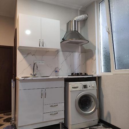 Hello 2 Apartman Tbiliszi Kültér fotó