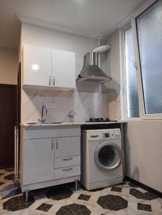 Hello 2 Apartman Tbiliszi Kültér fotó